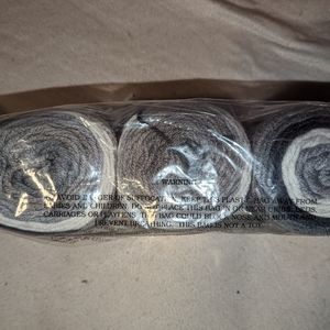 Lion Brand Yarns discontinued Crayola Cakes Timberwolf